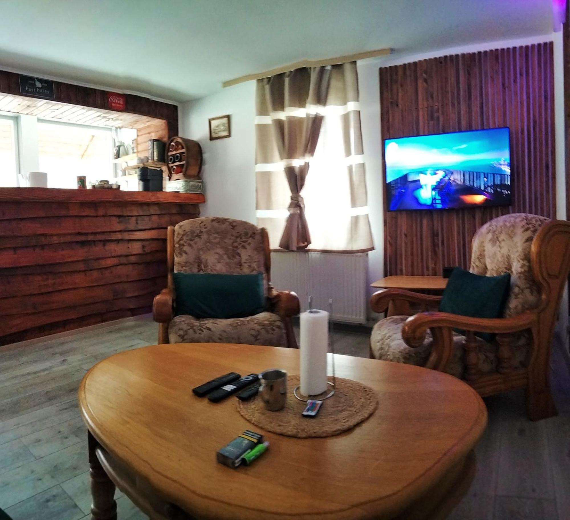 Apartamento Doi Iepuri Azuga Exterior foto